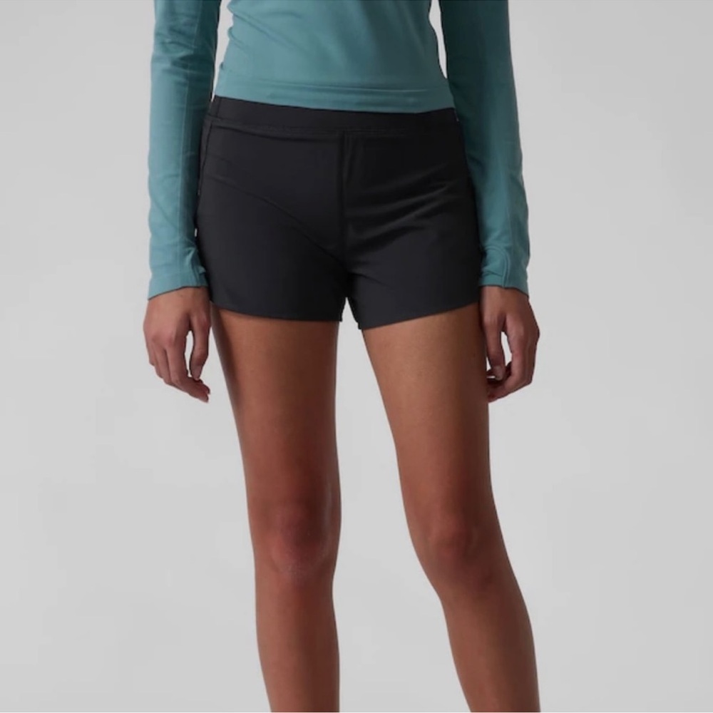 Athleta Girl Run the World 3” Short